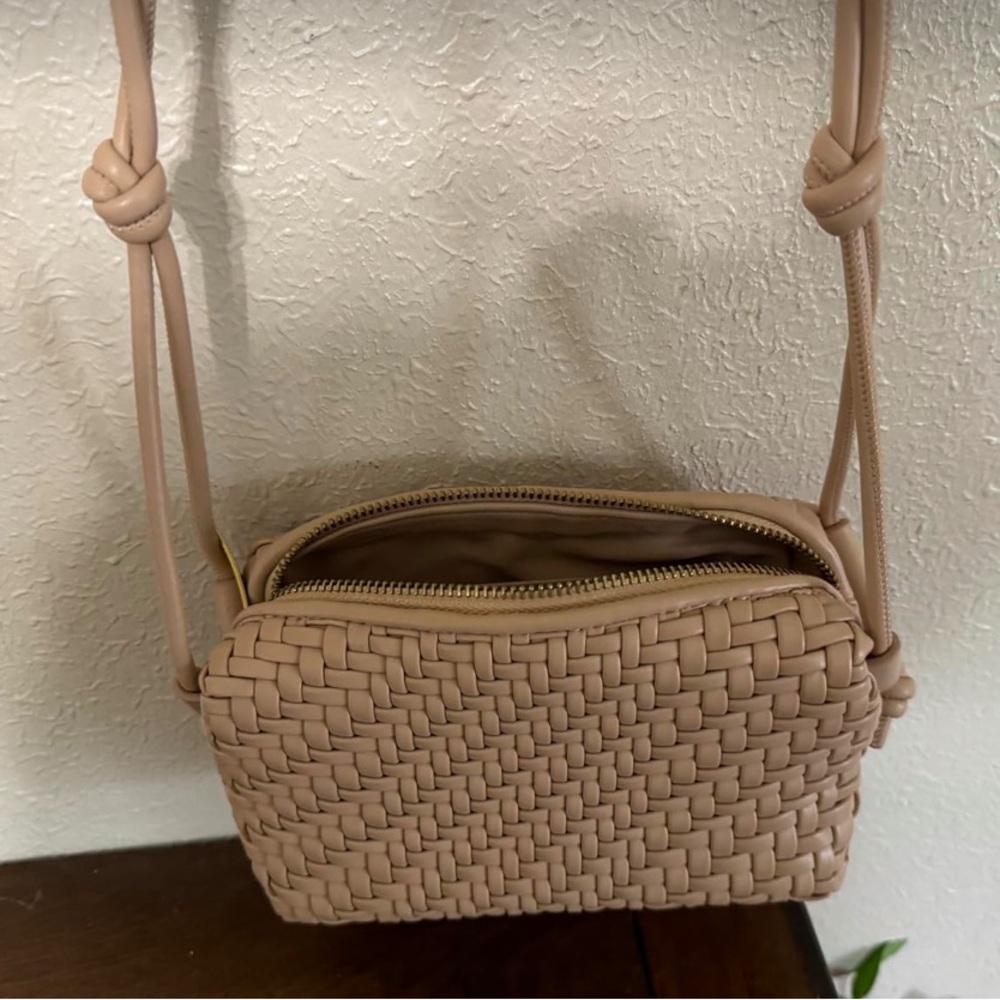 NEW Trendy purse- BOHO Chic style- Woven Tan/Beige- woven Crossbody Bag